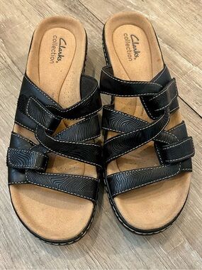 Clarks Collection Strappy Comfort Sandals 8.5 Velcro Strap Closures